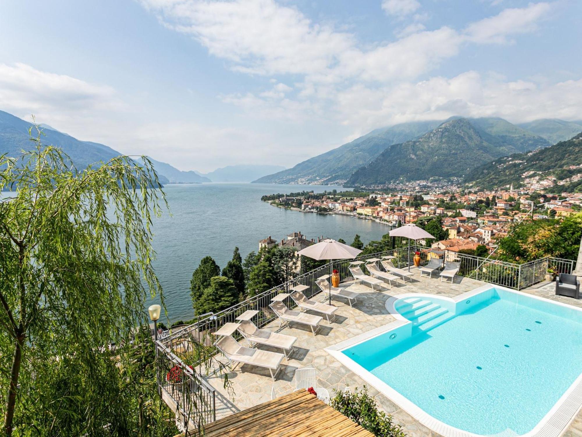 Wonderful Flat With Swimming Pool Lift And Garden Apartment Gravedona Bagian luar foto