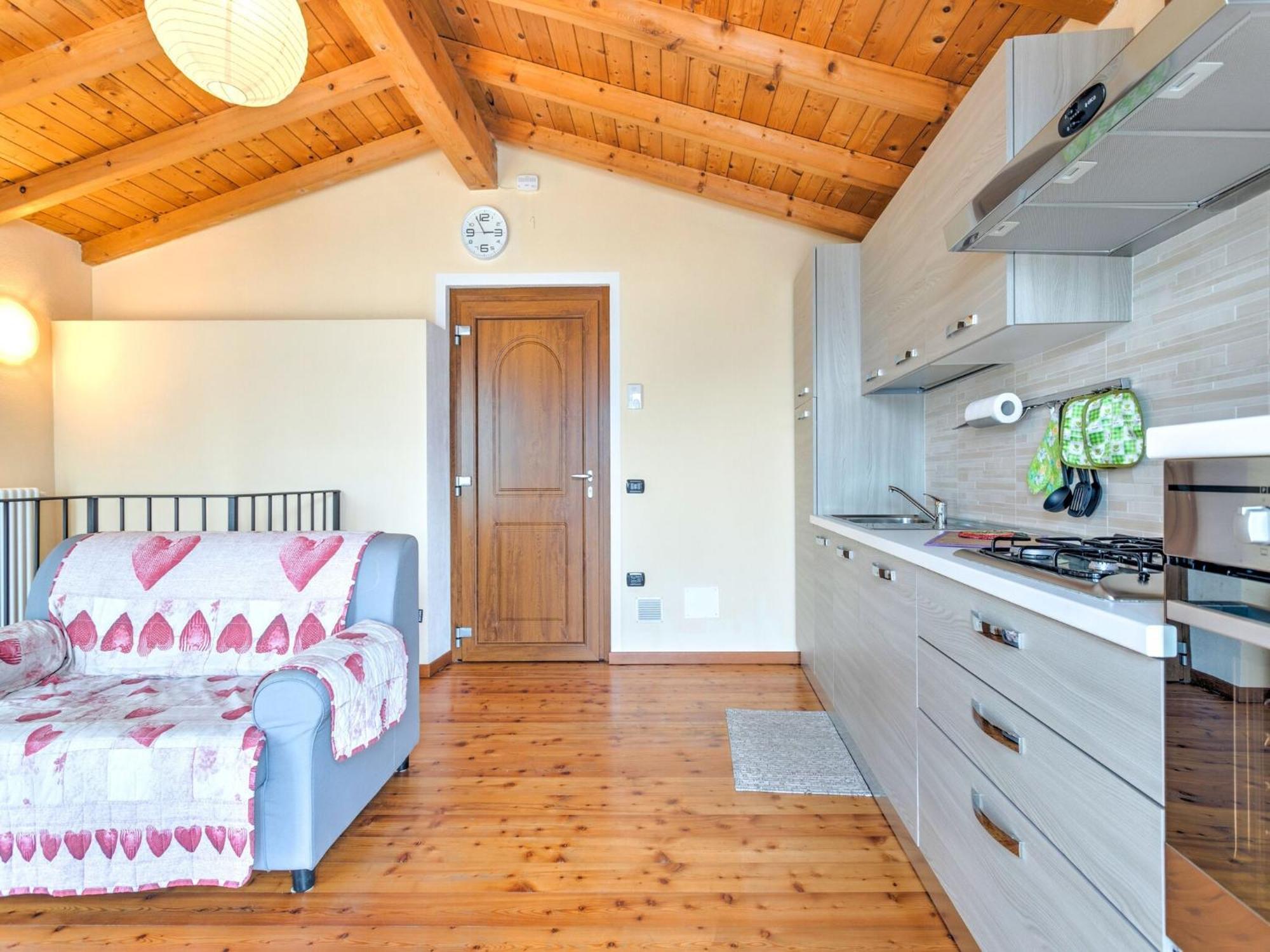 Wonderful Flat With Swimming Pool Lift And Garden Apartment Gravedona Bagian luar foto