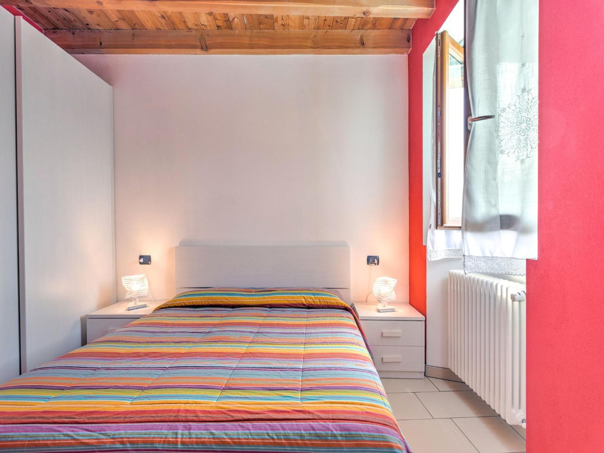 Wonderful Flat With Swimming Pool Lift And Garden Apartment Gravedona Bagian luar foto