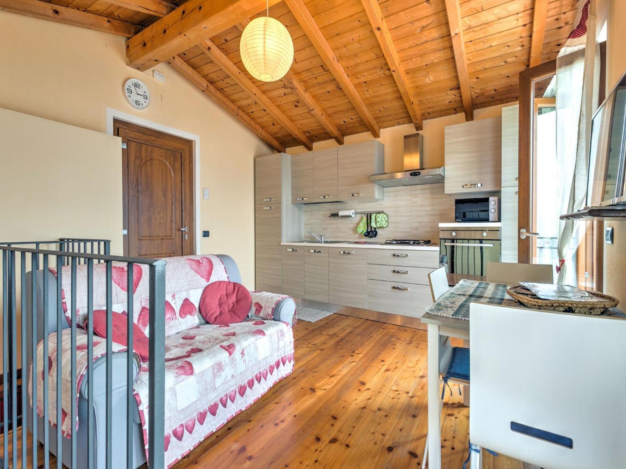 Wonderful Flat With Swimming Pool Lift And Garden Apartment Gravedona Bagian luar foto