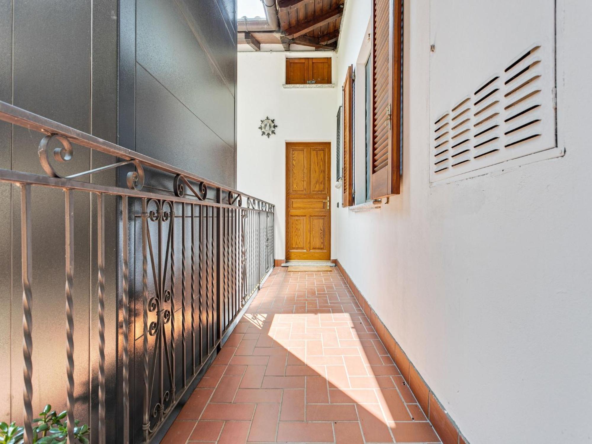 Wonderful Flat With Swimming Pool Lift And Garden Apartment Gravedona Bagian luar foto